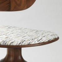 <a href="https://www.galeriegosserez.com/artistes/mohasseb-georges.html">Georges Mohasseb</a> - Drop Chair